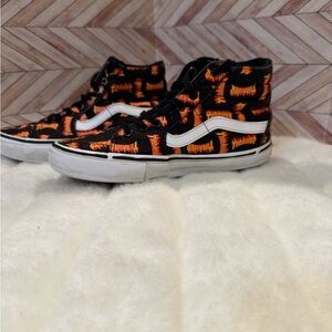 Mens 7.5 Thrasher Vans hi top Sk8 laces up